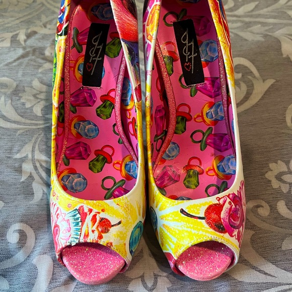 Latisha Wood candy and skulls pumps sz 6 - Picture 6 of 7